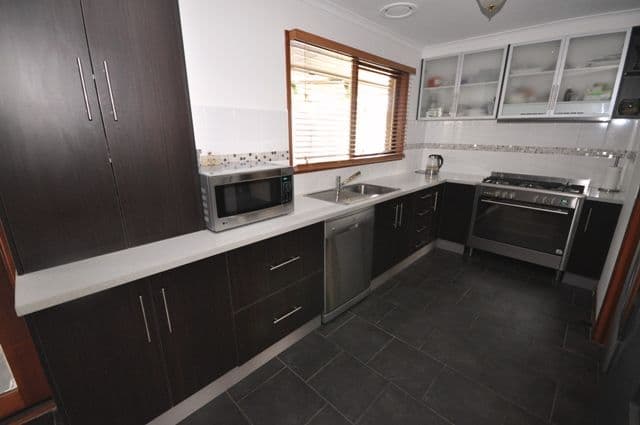 20 Dunraven Court, CORIO VIC 3214, Corio - Thumbnail 2