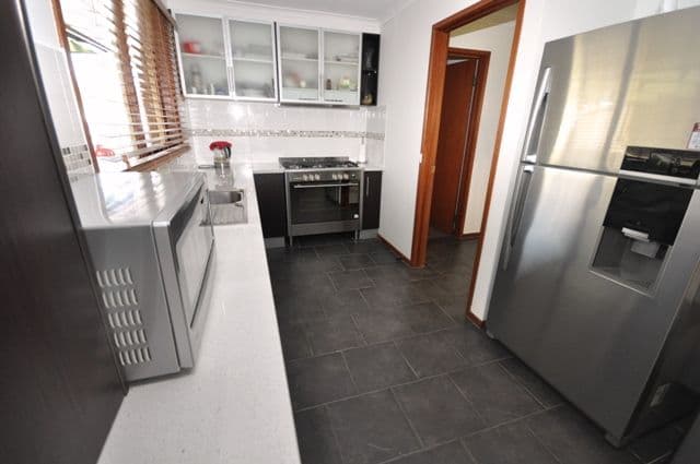 20 Dunraven Court, CORIO VIC 3214, Corio - Thumbnail 3