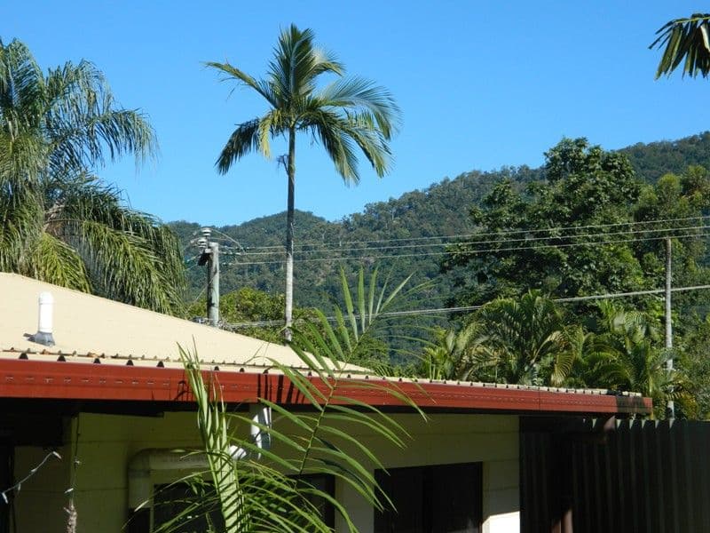 16 Beatrice Street, MOOROOBOOL QLD 4870, Mooroobool - Thumbnail 5