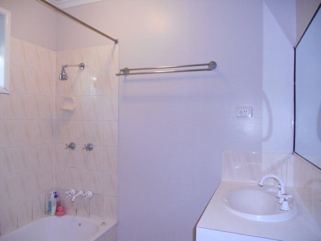 27 Scriha Street, NORTH MACKAY QLD 4740, North Mackay - Thumbnail 5