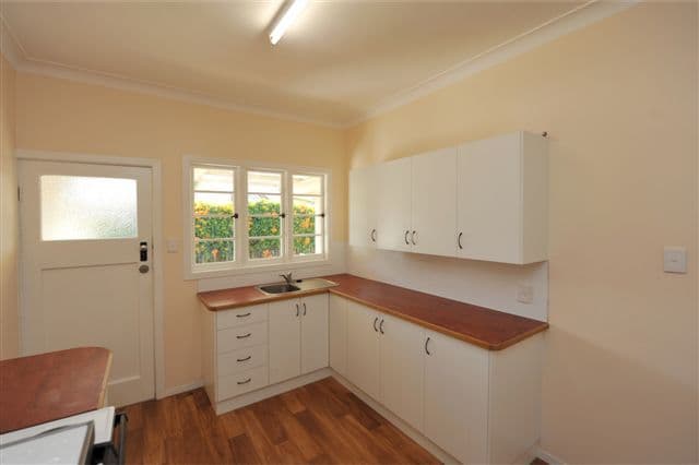 31 Beelbee Street, HARRISTOWN QLD 4350, Harristown - Thumbnail 4