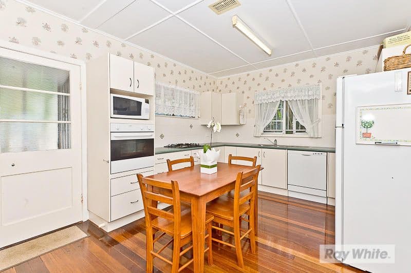 18 Kennedy Street, BRIGHTON QLD 4017, Brighton - Thumbnail 4