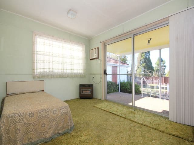 9 Simmat Avenue, CONDELL PARK NSW 2200, Condell Park - Thumbnail 5