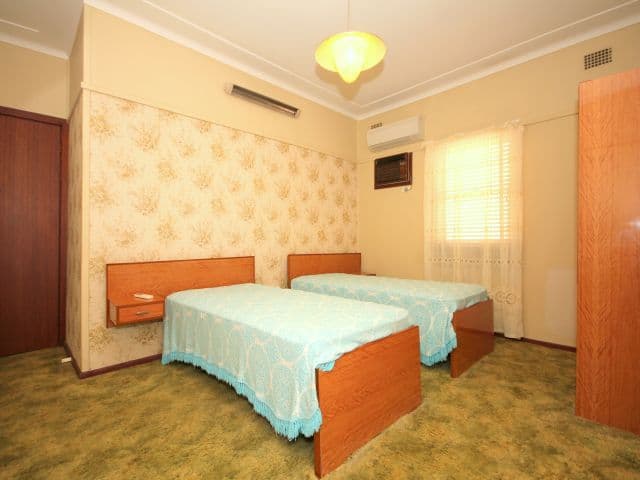 9 Simmat Avenue, CONDELL PARK NSW 2200, Condell Park - Thumbnail 8