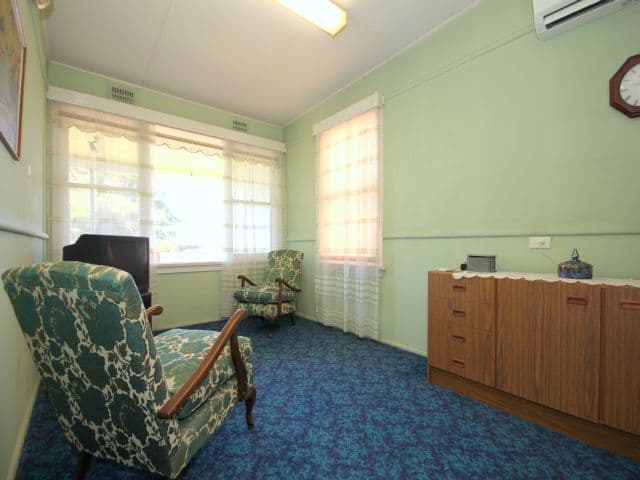 9 Simmat Avenue, CONDELL PARK NSW 2200, Condell Park - Thumbnail 2