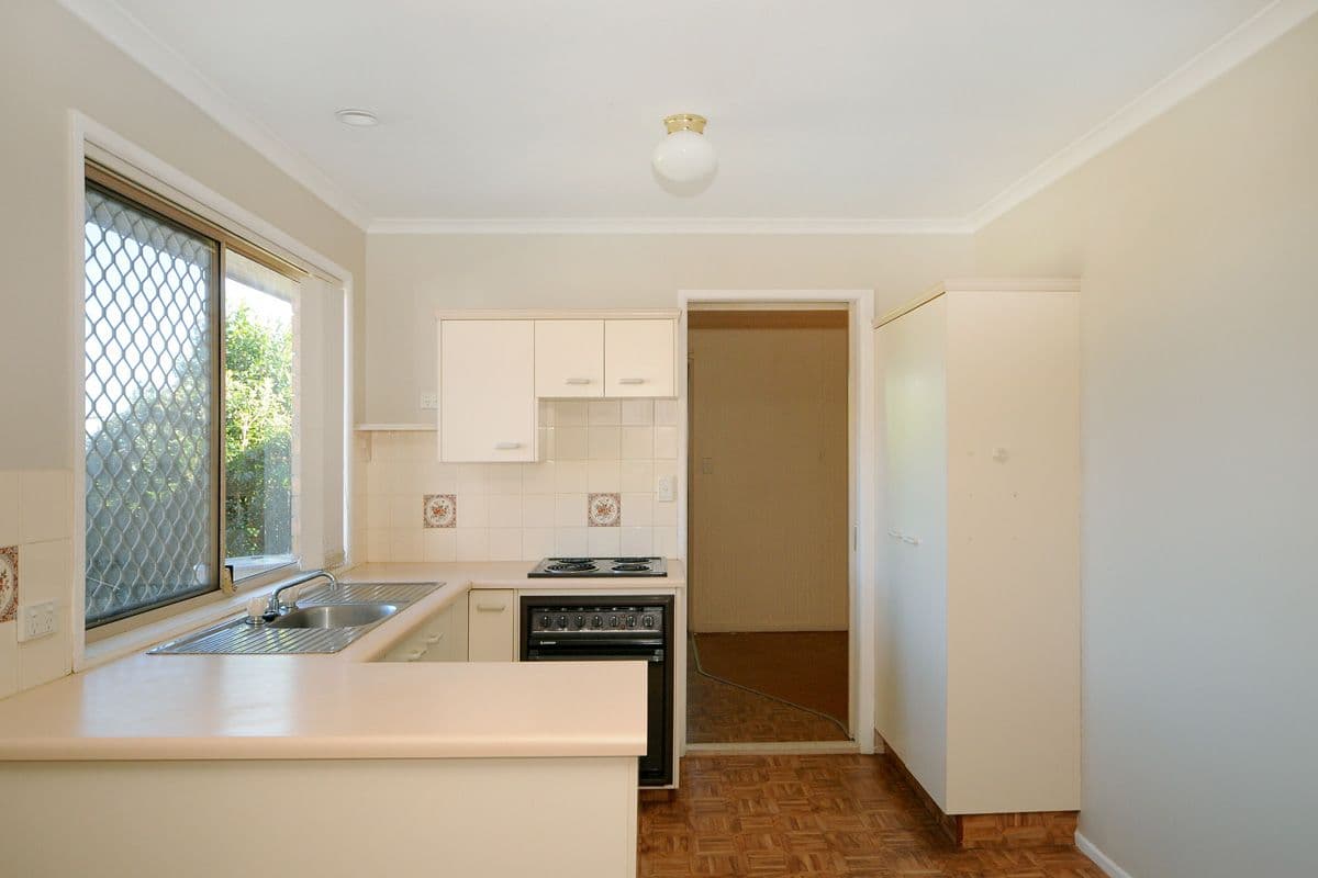 42 Melway Crescent, Harristown QLD 4350, Harristown - Thumbnail 4