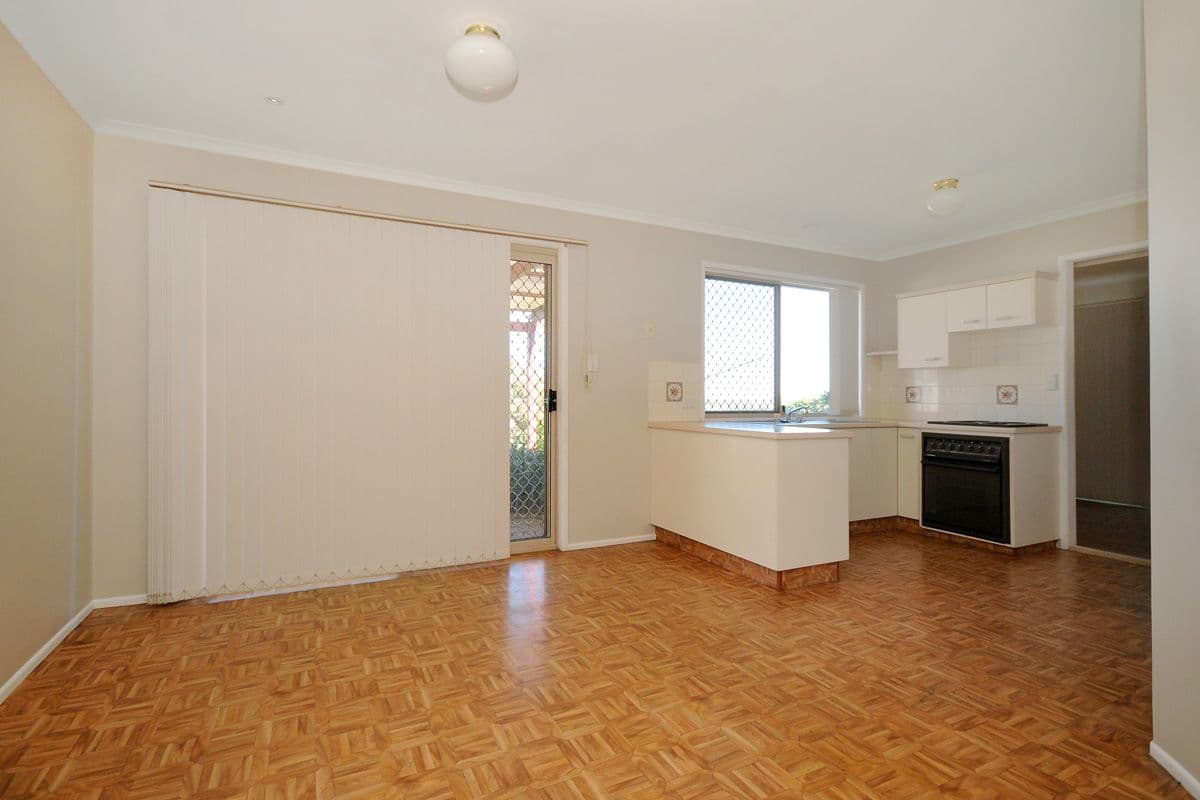 42 Melway Crescent, Harristown QLD 4350, Harristown - Thumbnail 3