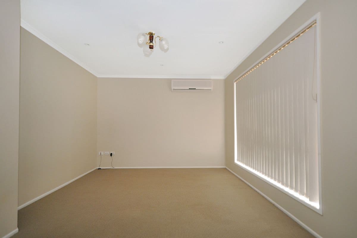 42 Melway Crescent, Harristown QLD 4350, Harristown - Thumbnail 2