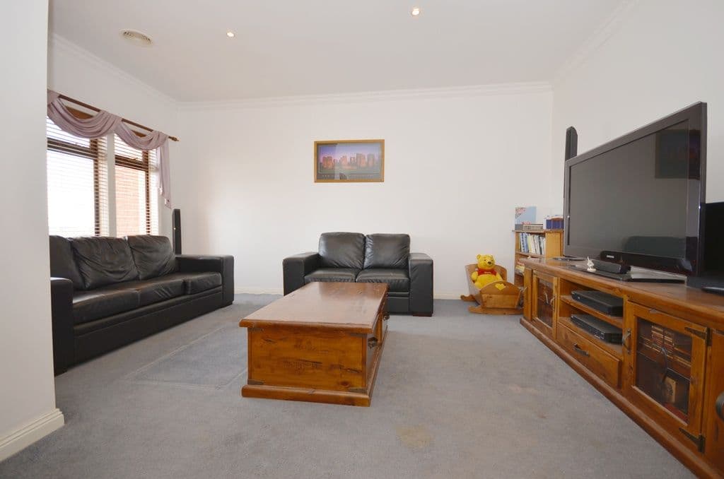 59 Dyson Drive, ALFREDTON VIC 3350, Alfredton - Thumbnail 2