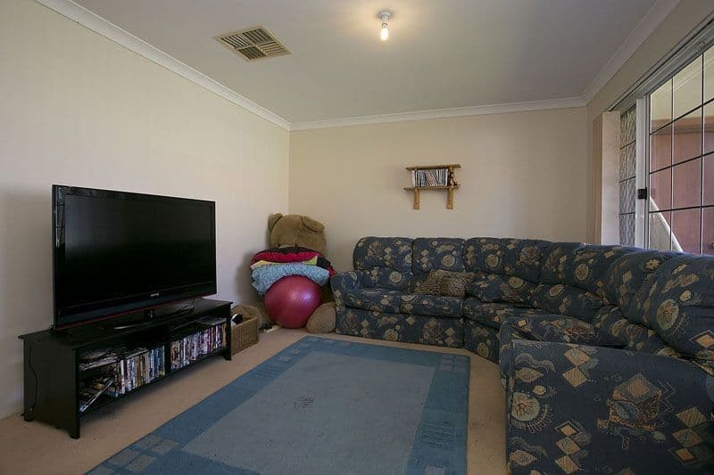 6 Agnew Cove, BENTLEY WA 6102, Bentley - Thumbnail 3