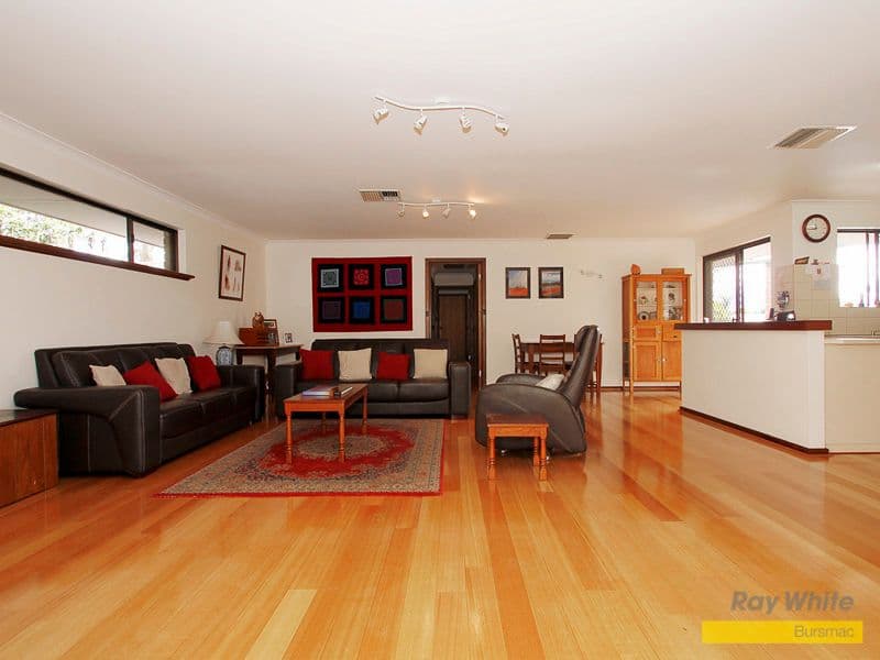 1 Glenfinnan Court, HAMERSLEY WA 6022, Hamersley - Thumbnail 2