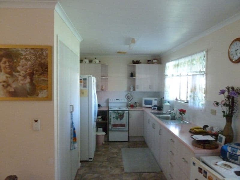 14 Sapphire Court, NORTH MACKAY QLD 4740, North Mackay - Thumbnail 5