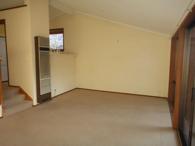 4/5 Lane Poole Place, YARRALUMLA ACT 2600, Yarralumla - Thumbnail 3