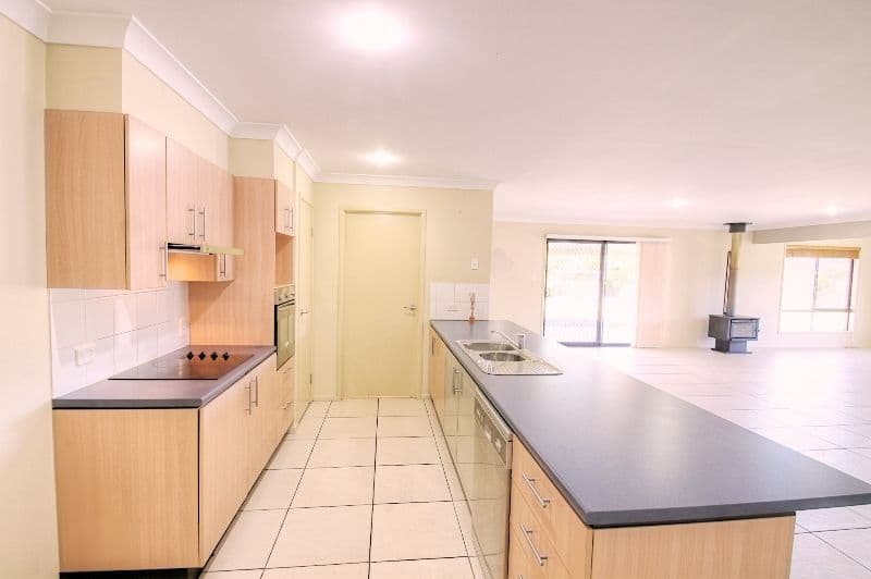 22 Rose Avenue, MINDEN QLD 4311, Minden - Thumbnail 3