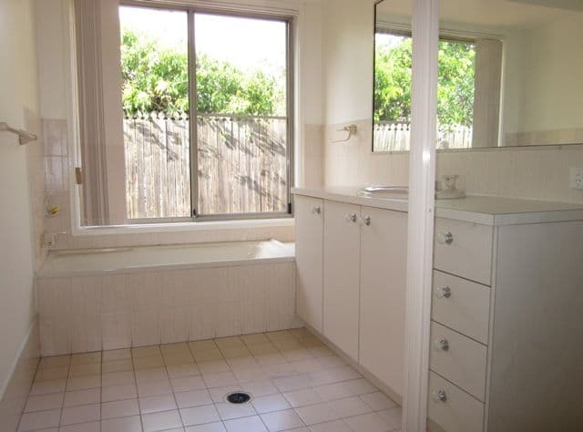 7 Elizabeth Street, SHERWOOD QLD 4075, Sherwood - Thumbnail 8