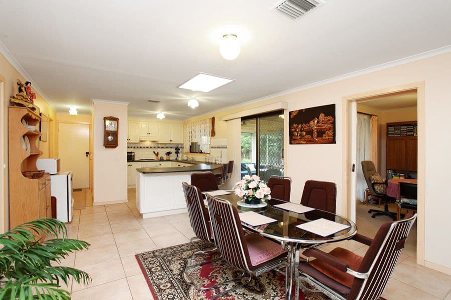 23 Bellbridge Drive, HOPPERS CROSSING VIC 3029, Hoppers Crossing - Thumbnail 3