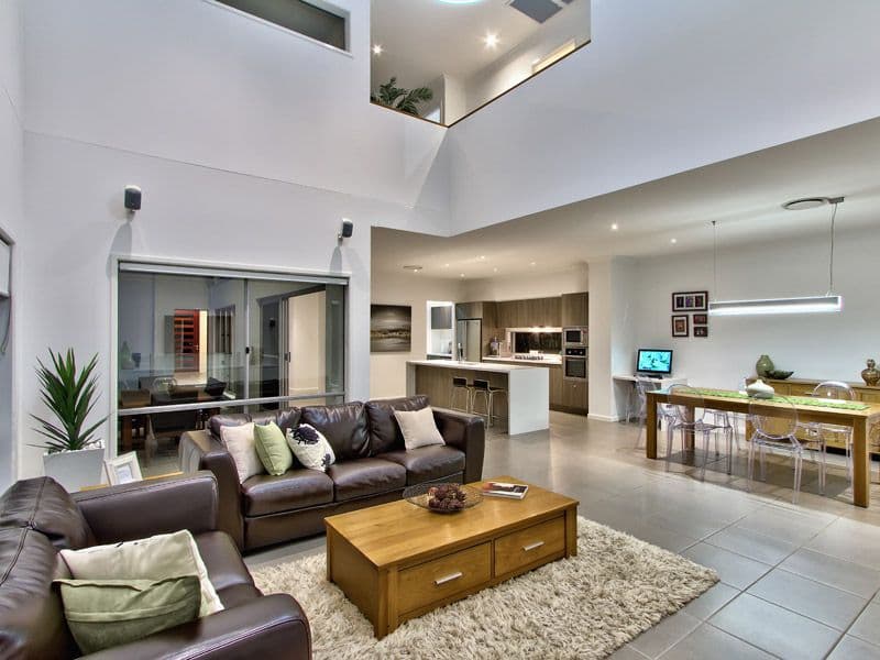 91 Morehead Avenue, NORMAN PARK QLD 4170, Norman Park - Thumbnail 2