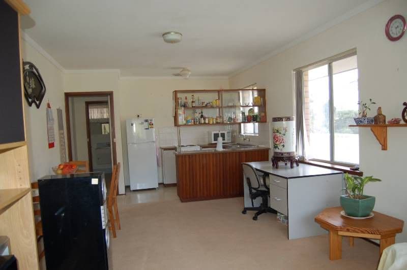 12A Claygate Road, HAMILTON HILL WA 6163, Hamilton Hill - Thumbnail 4
