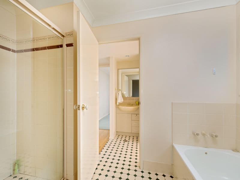 12 Savanna Place, EIGHT MILE PLAINS QLD 4113, Eight Mile Plains - Thumbnail 8