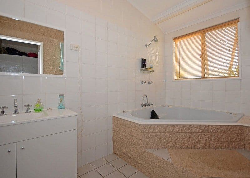 112 Hammond Street, URANGAN QLD 4655, Urangan - Thumbnail 6