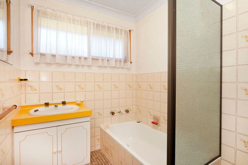 15 Montah Avenue, BERKELEY VALE NSW 2261, Berkeley Vale - Thumbnail 7