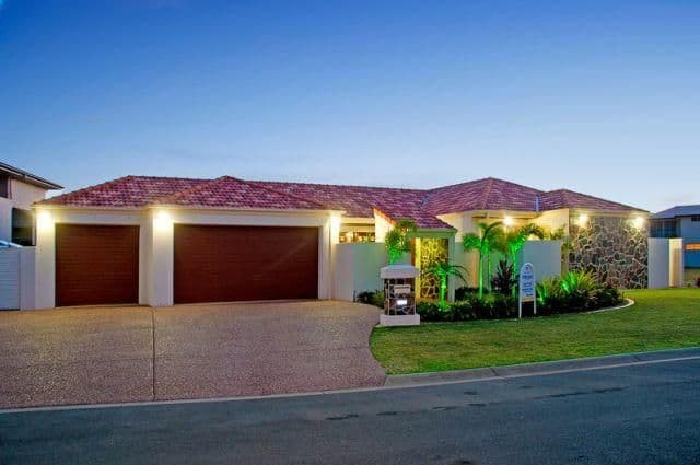 2220 Taromeo Court, HOPE ISLAND QLD 4212, Hope Island - Thumbnail 2