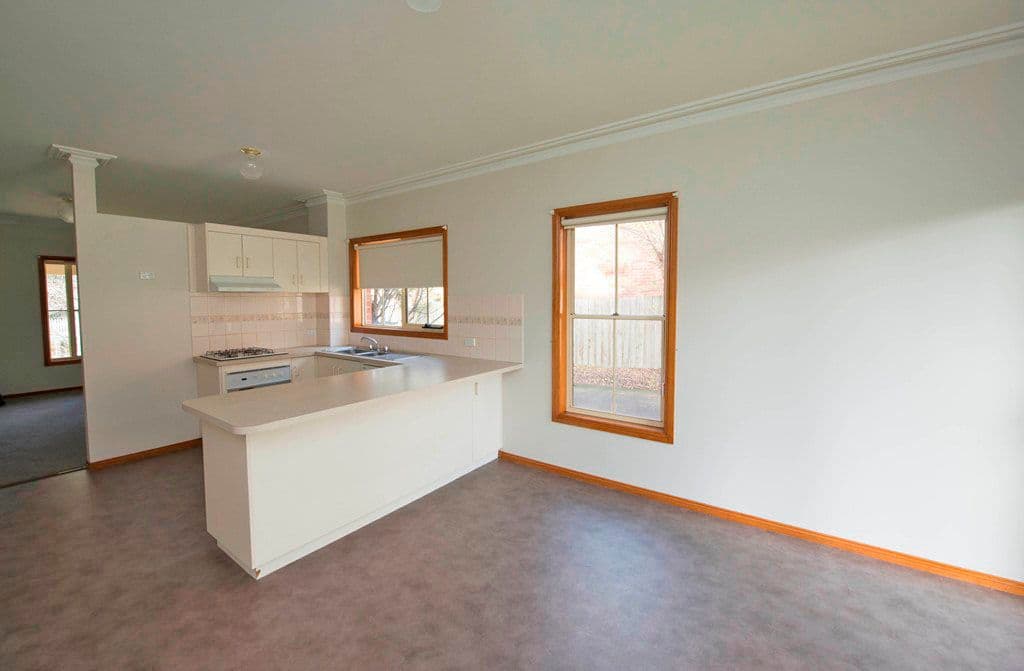 21 High Street, LAKE WENDOUREE  Victoria  3350, Australia, Lake Wendouree - Thumbnail 4