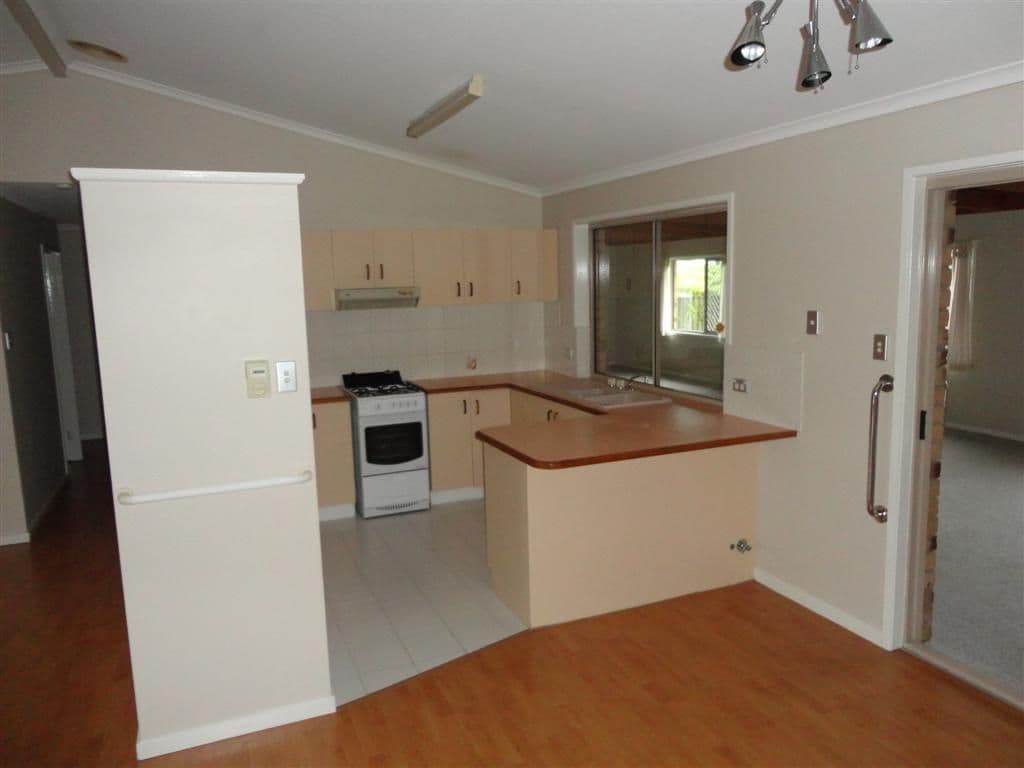 37 Dover Street, PIALBA QLD 4655, Pialba - Thumbnail 8