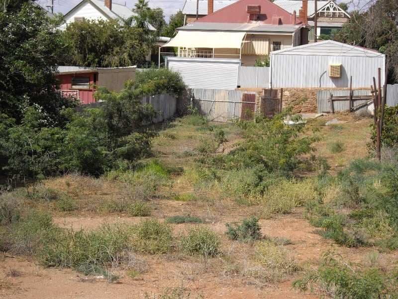37 Wolfram Street, BROKEN HILL NSW 2880, Broken Hill - Thumbnail 2