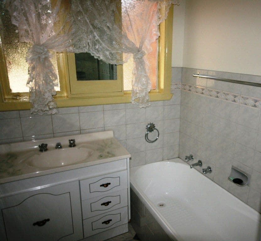 2 Clacton Street, ST ALBANS VIC 3021, St Albans - Thumbnail 6