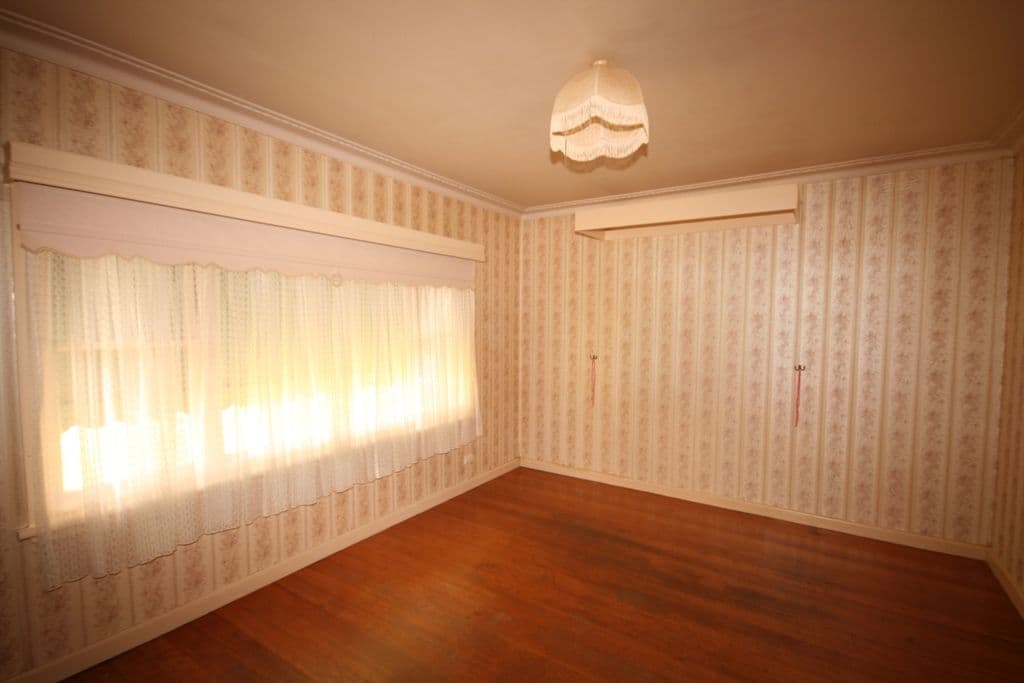 14 Vincent Avenue, ST ALBANS VIC 3021, St Albans - Thumbnail 2
