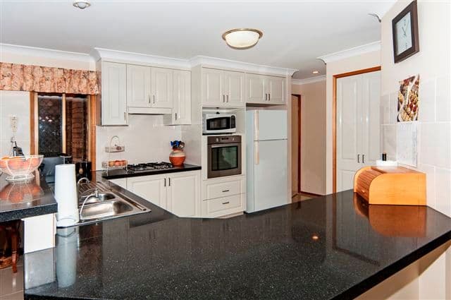 19 Falconer Court, RANGEVILLE QLD 4350, Rangeville - Thumbnail 2
