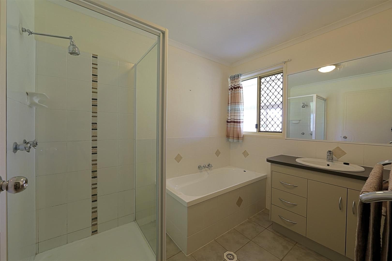 17 Park Estate Drive, BRANYAN QLD 4670, Branyan - Thumbnail 3