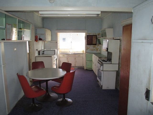 70 Tenth Avenue, RAILWAY ESTATE QLD 4810, Railway Estate - Thumbnail 7