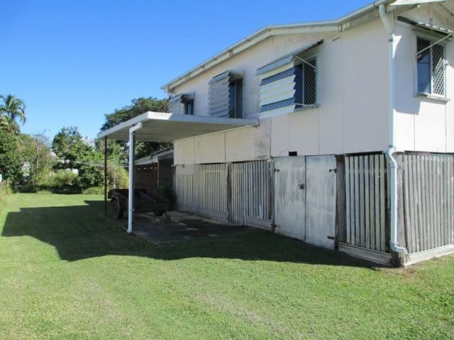 70 Tenth Avenue, RAILWAY ESTATE QLD 4810, Railway Estate - Thumbnail 2
