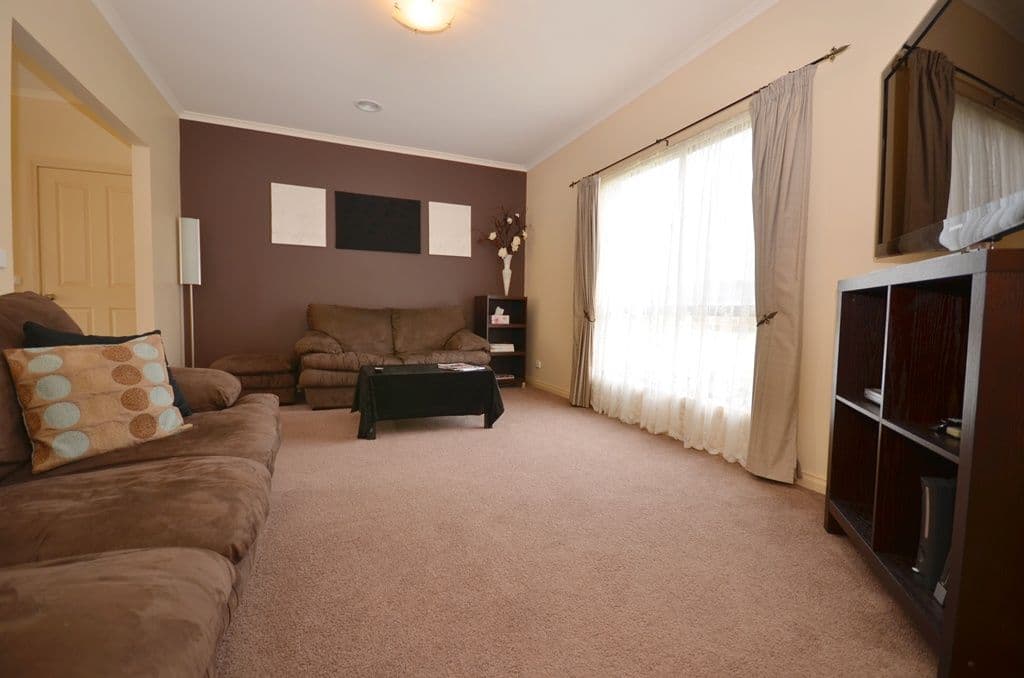 7/34 Menhennet Drive, DELACOMBE  Victoria  3356, Australia, Delacombe - Thumbnail 3