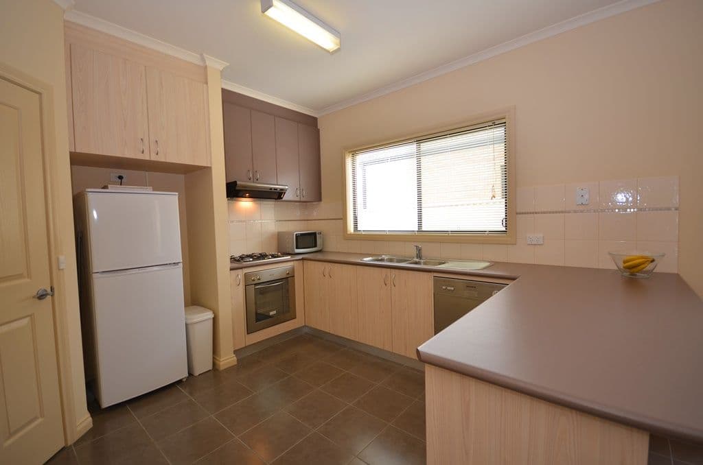 7/34 Menhennet Drive, DELACOMBE  Victoria  3356, Australia, Delacombe - Thumbnail 4