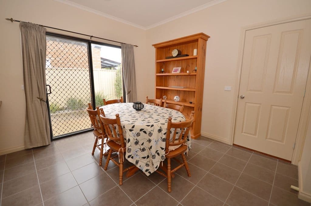 7/34 Menhennet Drive, DELACOMBE  Victoria  3356, Australia, Delacombe - Thumbnail 5