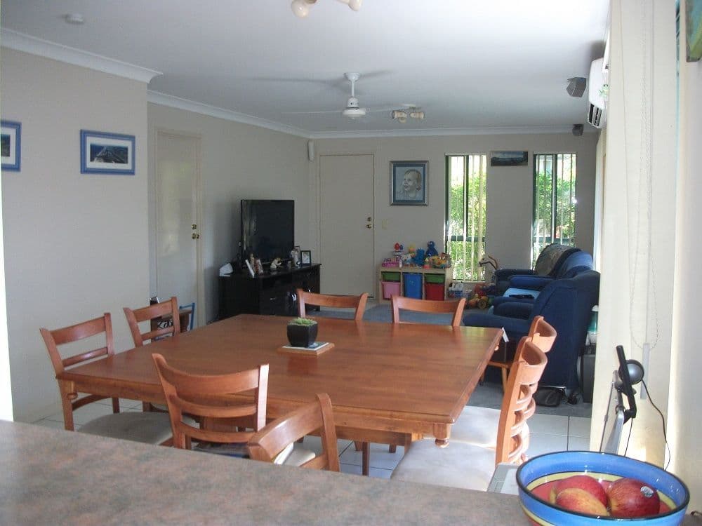 6 Buddy Holly Close, PARKWOOD QLD 4214, Parkwood - Thumbnail 4