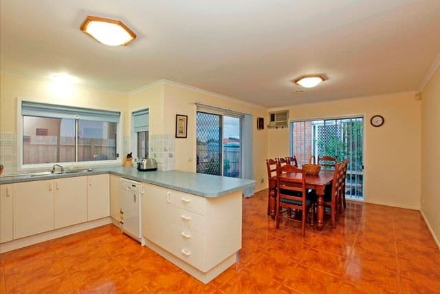 13 Ramleh Road, RESERVOIR VIC 3073, Reservoir - Thumbnail 2