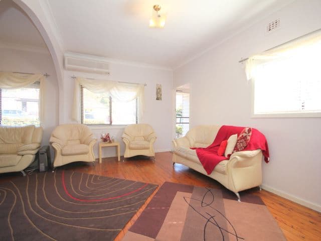 143 Noble Avenue, GREENACRE NSW 2190, Greenacre - Thumbnail 2
