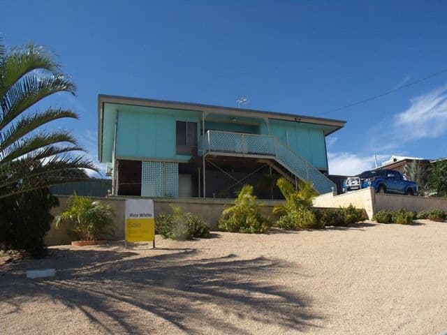1 Craggs Court, CARNARVON WA 6701, Carnarvon - Thumbnail 4