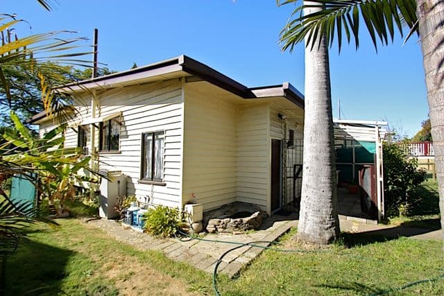 14 Swan Street, BRASSALL QLD 4305, Brassall - Thumbnail 4