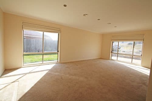 32 McCusker Drive, BUNGENDORE NSW 2621, Bungendore - Thumbnail 2