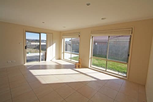 32 McCusker Drive, BUNGENDORE NSW 2621, Bungendore - Thumbnail 4