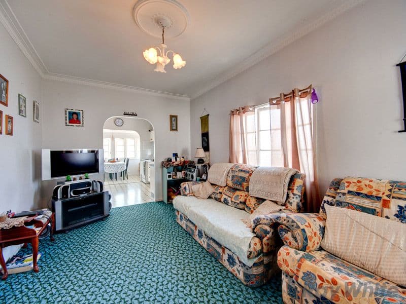14 Edinburgh Castle Road, KEDRON QLD 4031, Kedron - Thumbnail 2