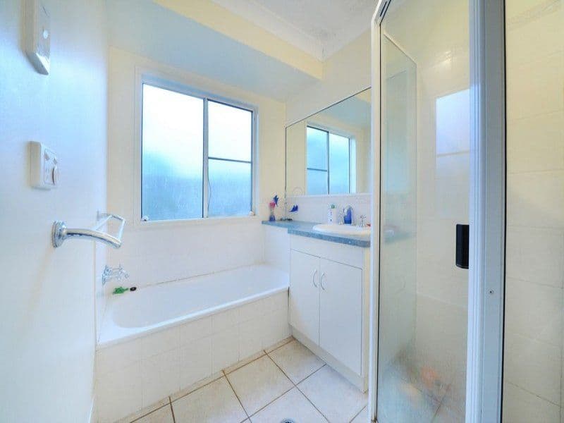 44 Banksia Court, CANNONVALE QLD 4802, Cannonvale - Thumbnail 5