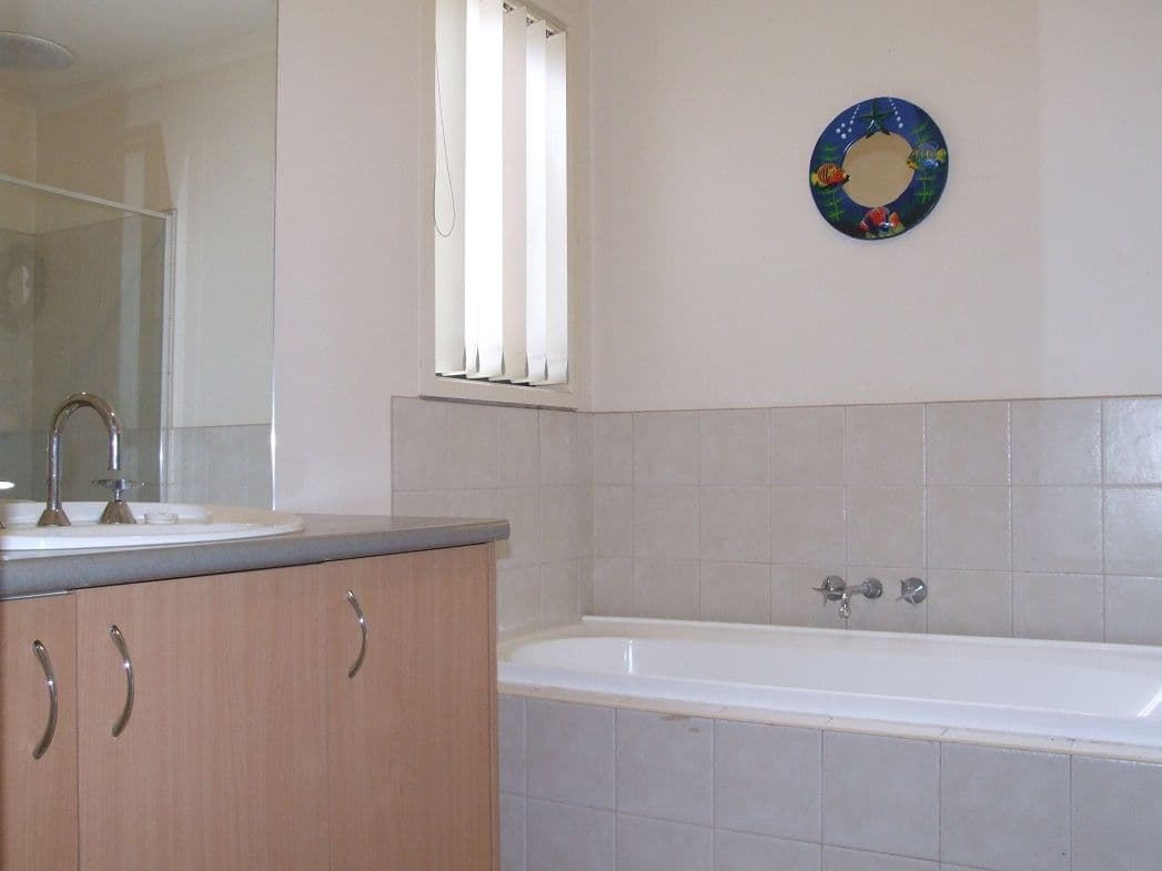 8 Tandara Circuit, MELTON WEST VIC 3337, Melton West - Thumbnail 5
