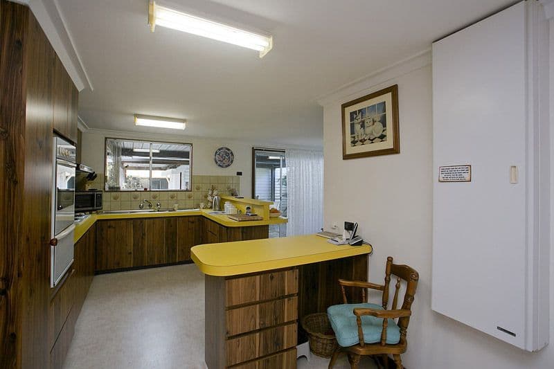 32 Parke Road, GOOSEBERRY HILL WA 6076, Gooseberry Hill - Thumbnail 4