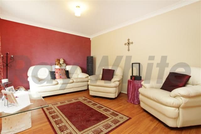 1 Tuga Place, GLENMORE PARK NSW 2745, Glenmore Park - Thumbnail 2